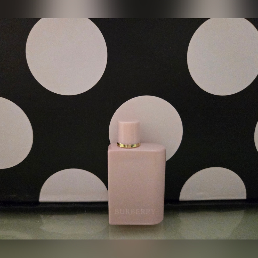 ✨️Burberry Her Elixir MINI✨️